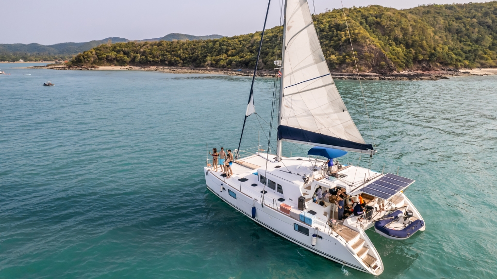 Rent Catamaran - Yacht